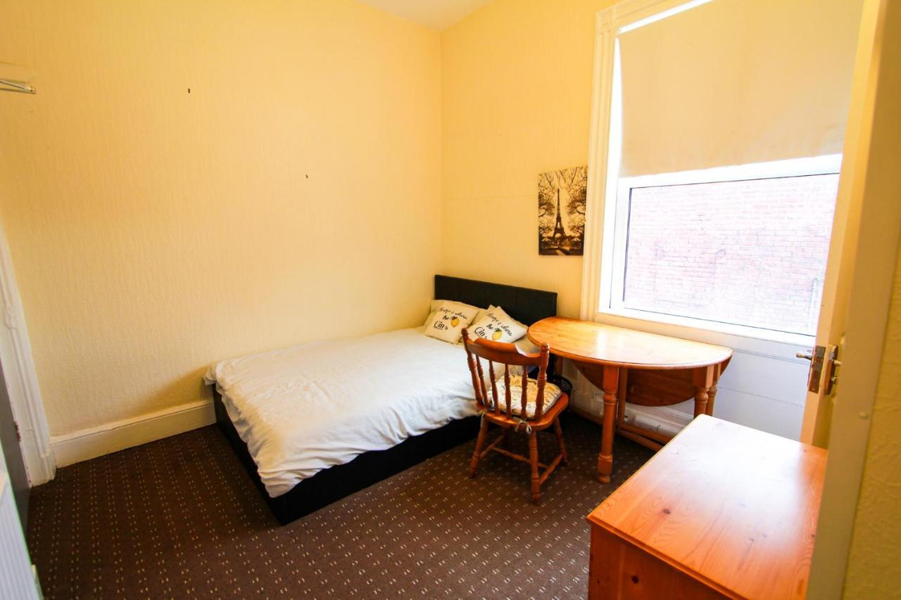 Central Bolton Accommodation Kültér fotó